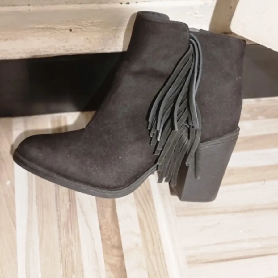 بوت اچ اند ام مشکی