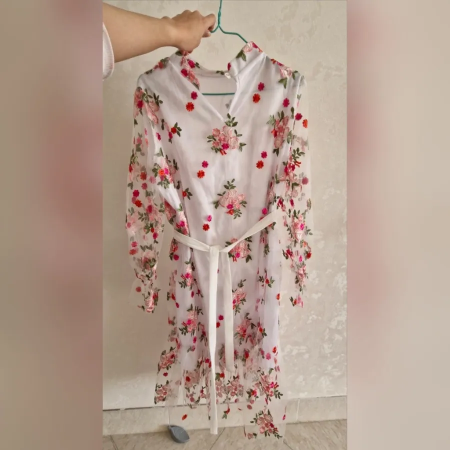 پیراهن گلدوزی سفید