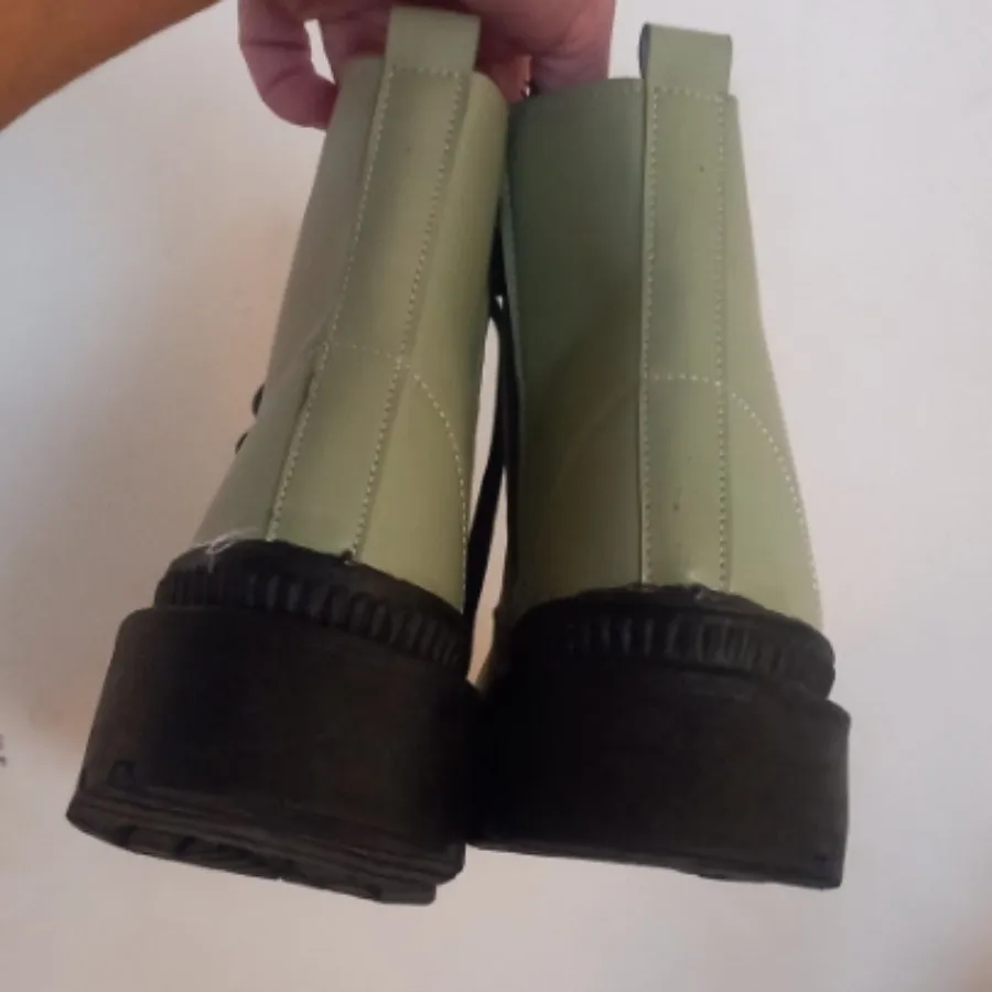 نیم بوت رنگ سبز2026