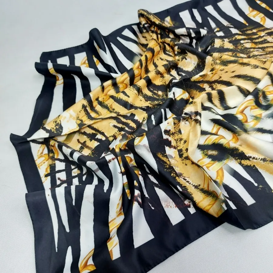 مینی اسکارف