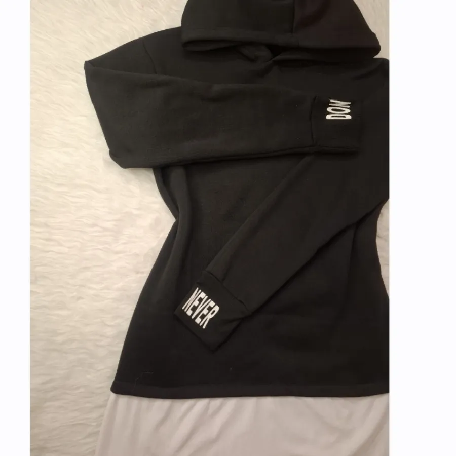 هودی کلاهدار مشکی