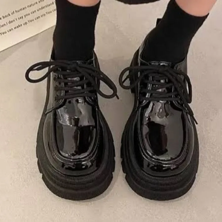 کتونی لوفر ورنی سایز 39