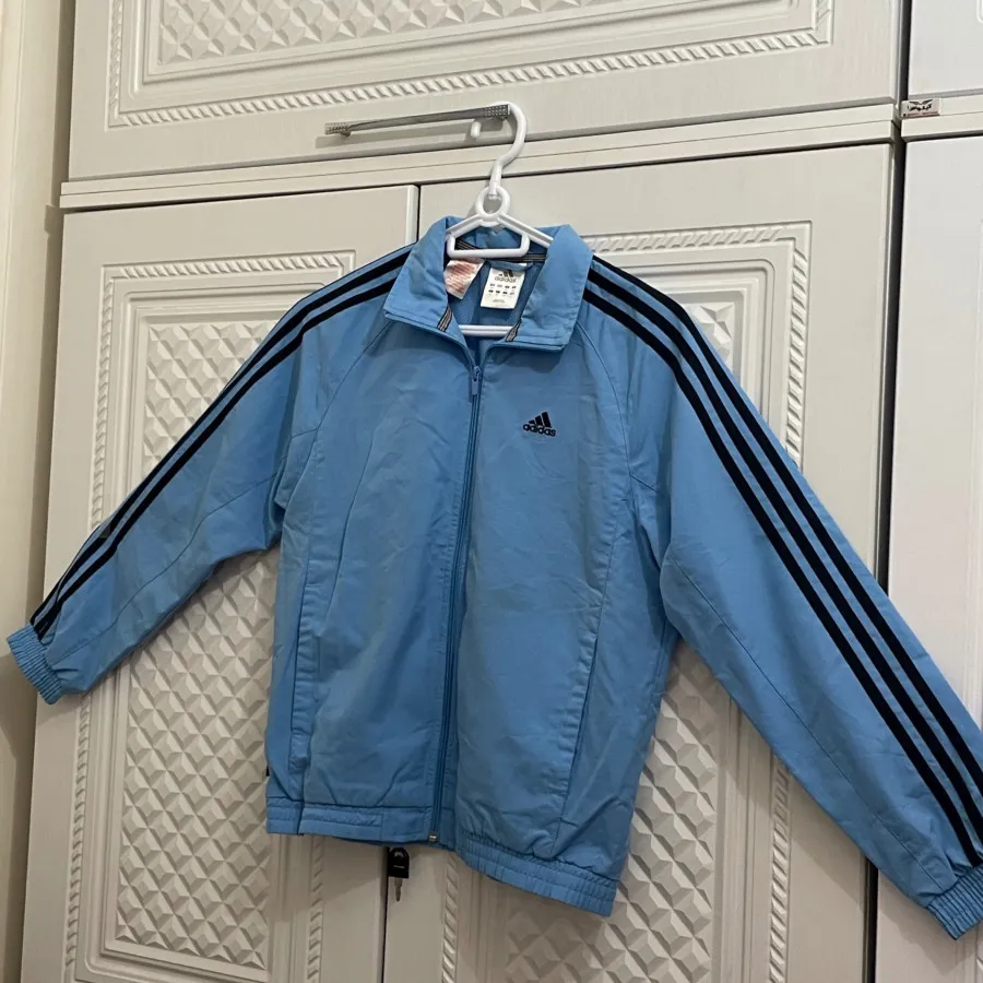 کاپشن ورزشی  آدیداس