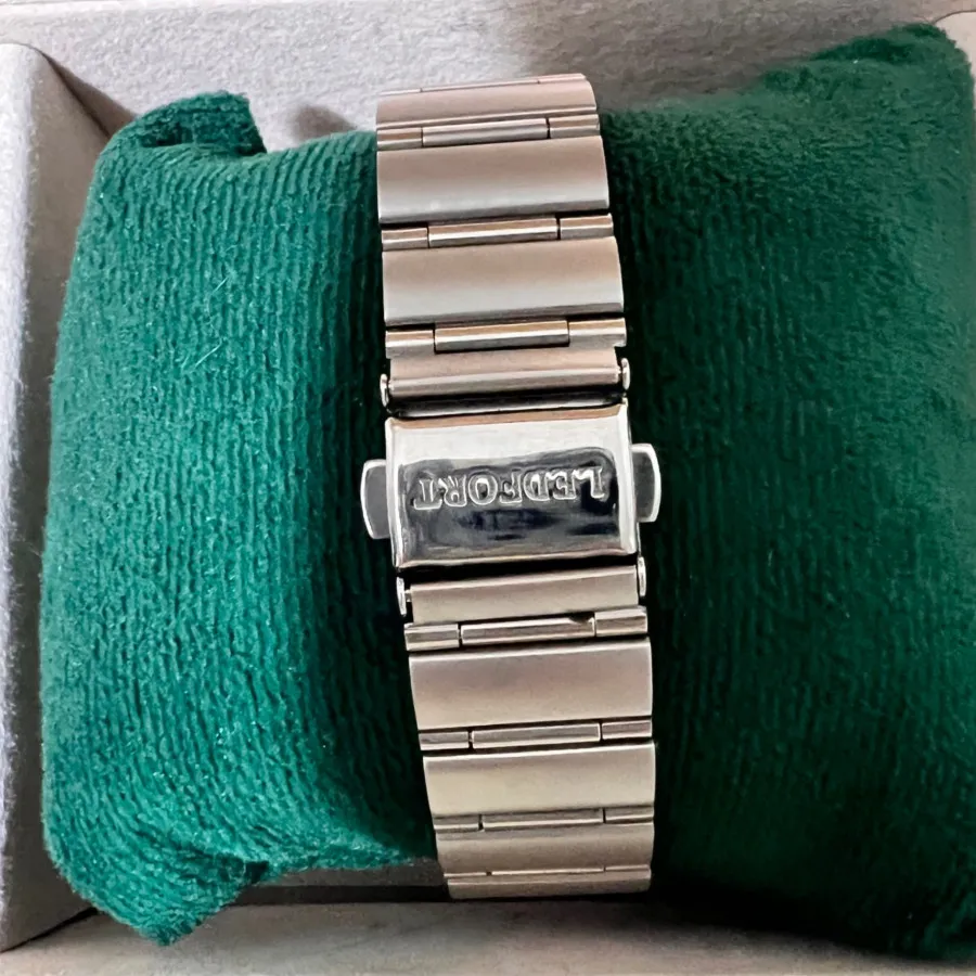 ساعت طرح امگا