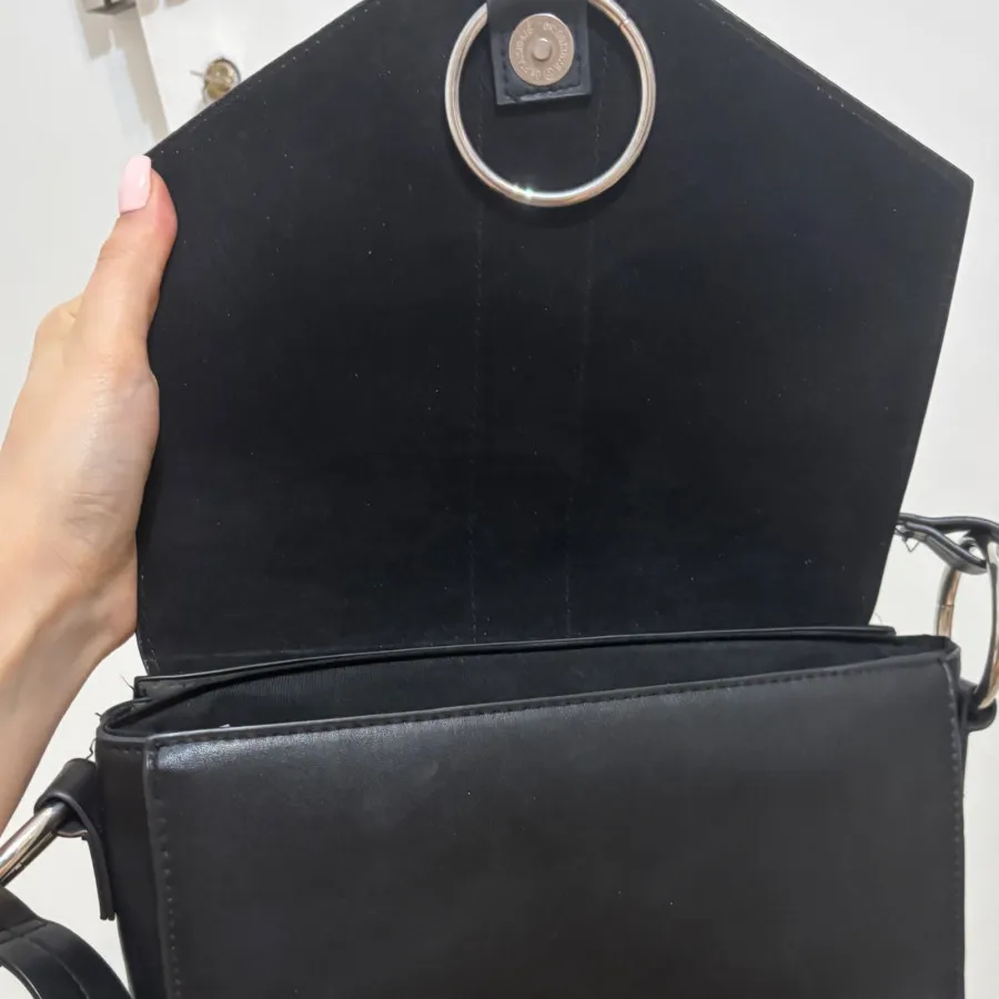 کیف برشکا مشکی