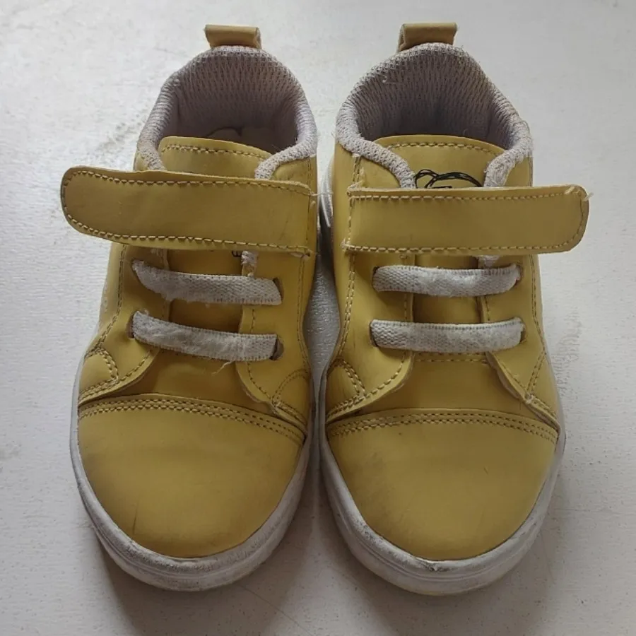 کفش بچگانه 24