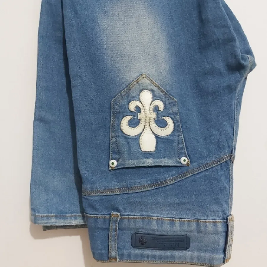 شلوار جین زنانه