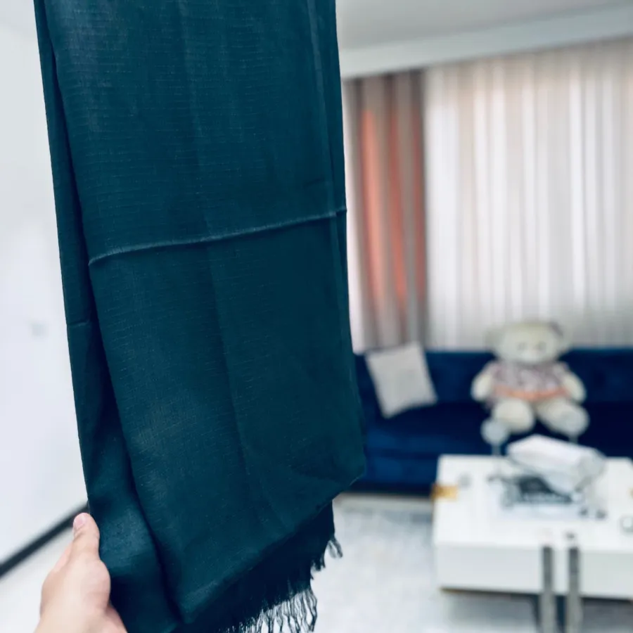 شال نخی نونو رنگ‌ ذغالی