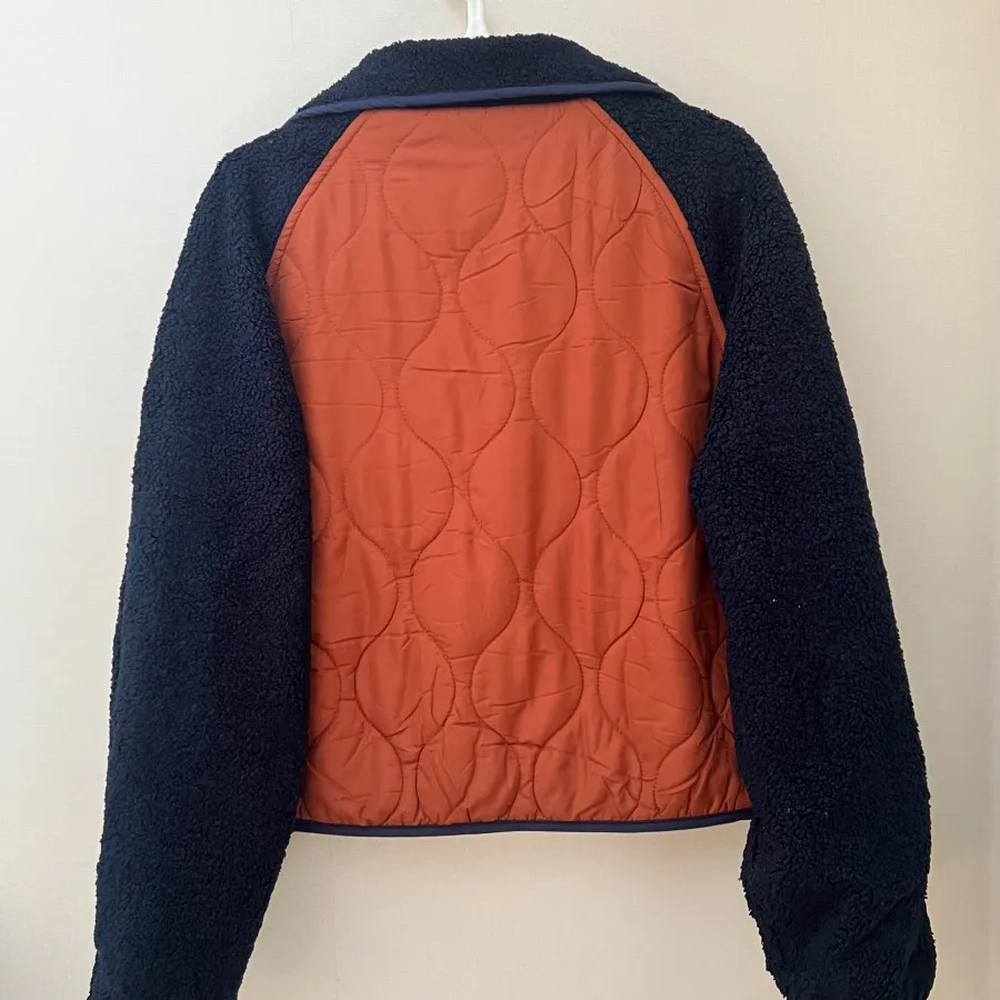 کاپشن سرمه ای اجری شیک