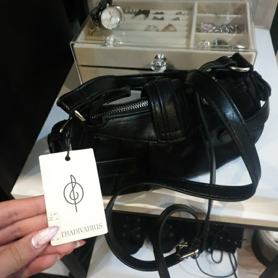 کیف مشکی استرادیواریوس