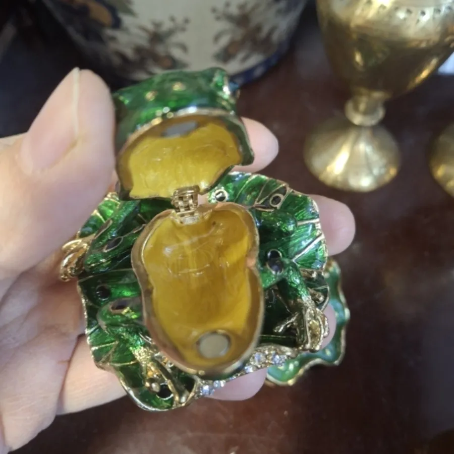 جاجواهری قورباغه