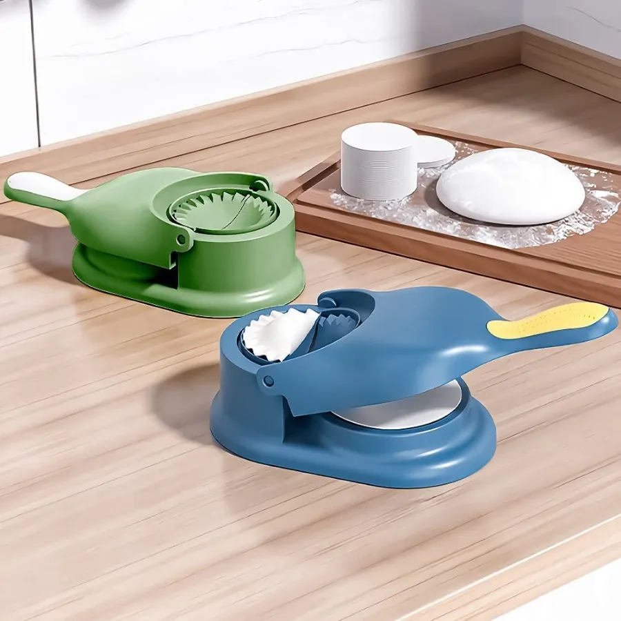 پیراشکی و سمبوسه زن دو کا