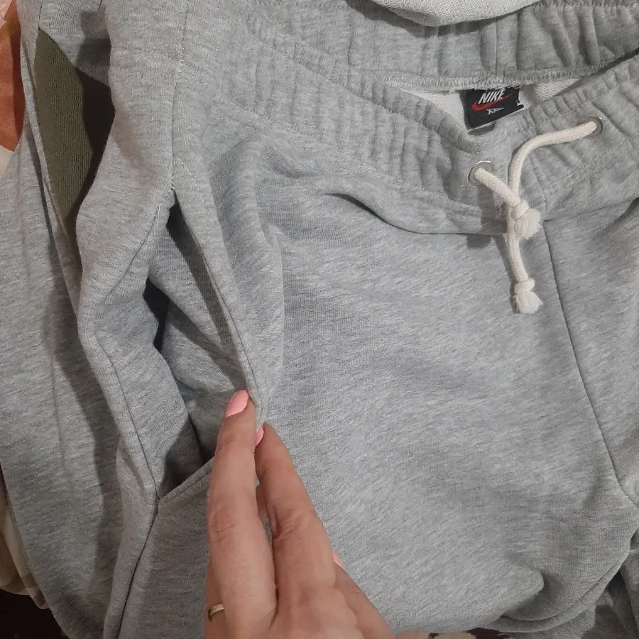 شلوار و سویشرت