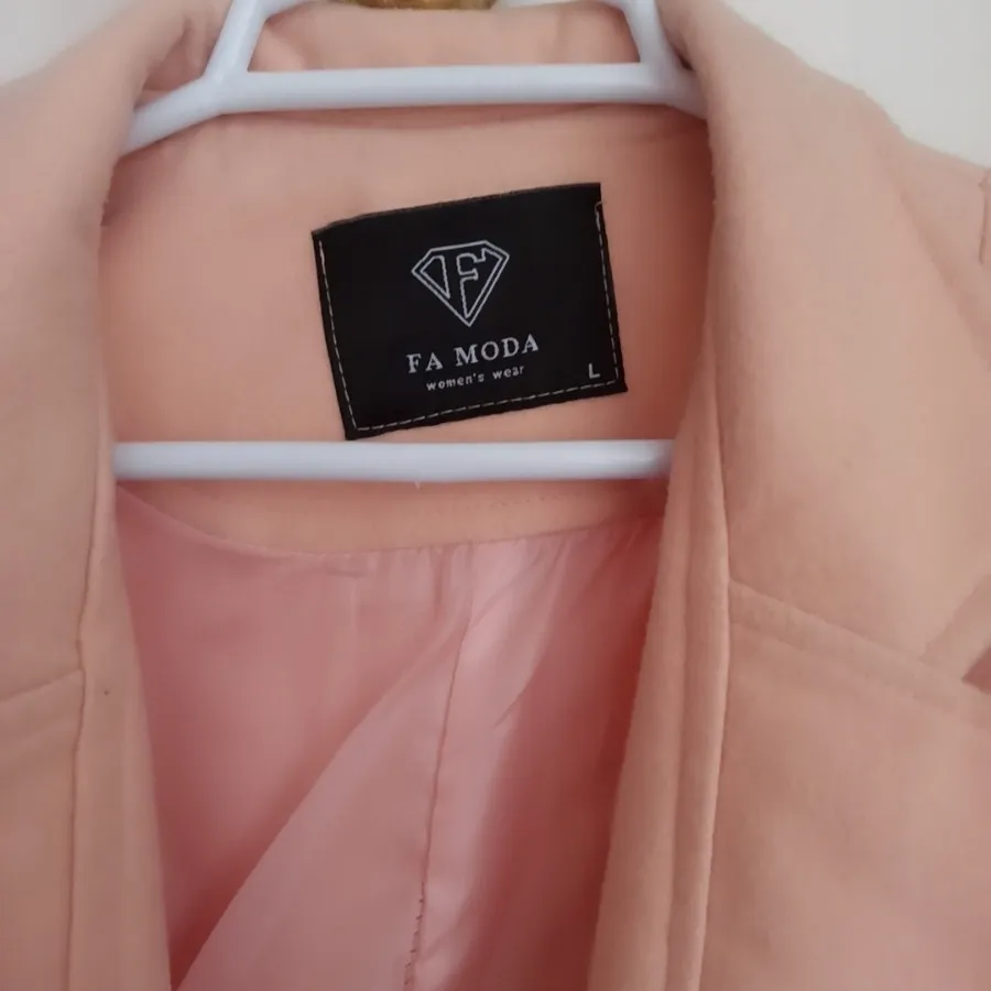 پالتوزنانه جنیفرکرم صورتی