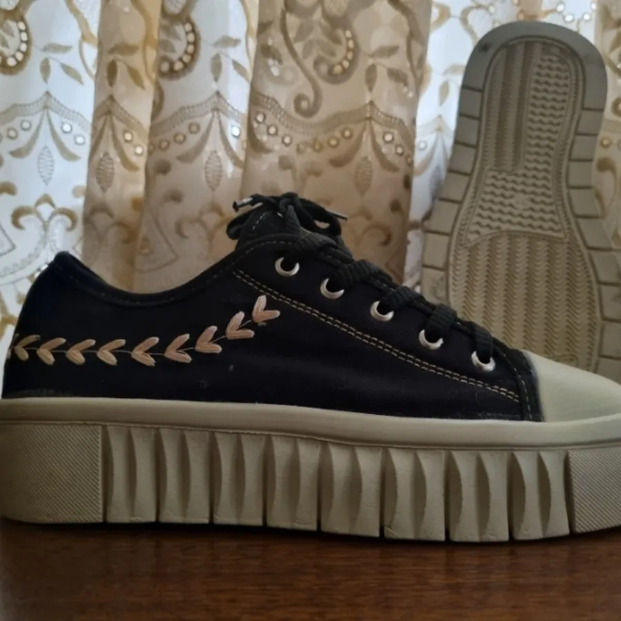 کتونی کفش ونس زنانه