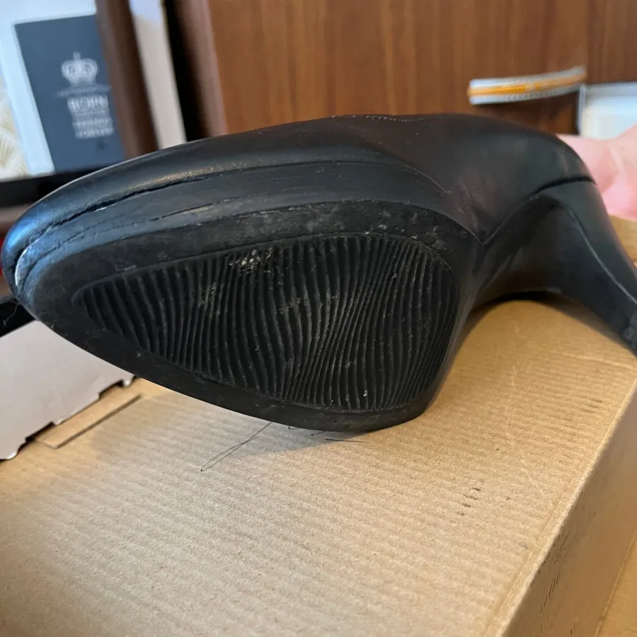 کفش پاشنه دار اکو