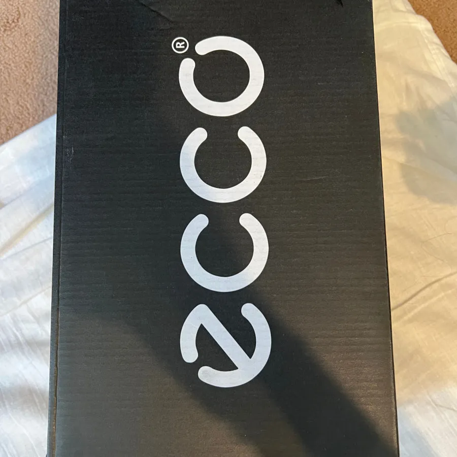 کفش پاشنه دار اکو