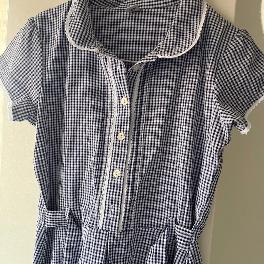 پیراهن دخترانه