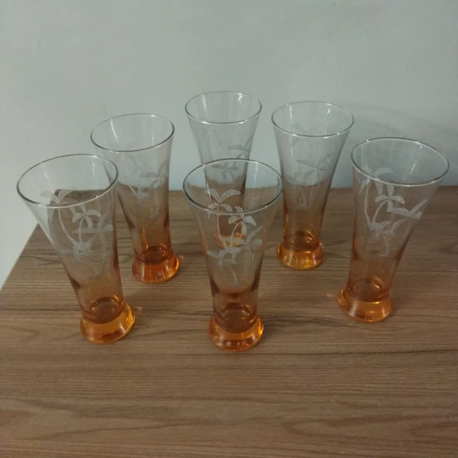 لیوان طرح دار رنگی