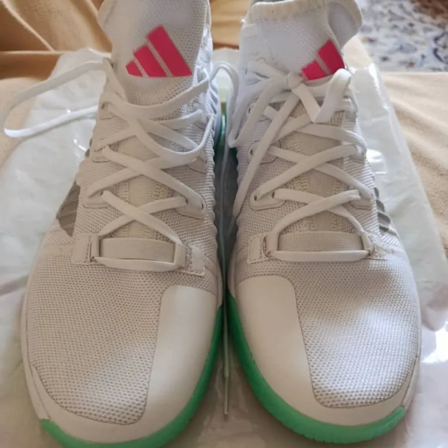 کفش آدیداس سفید