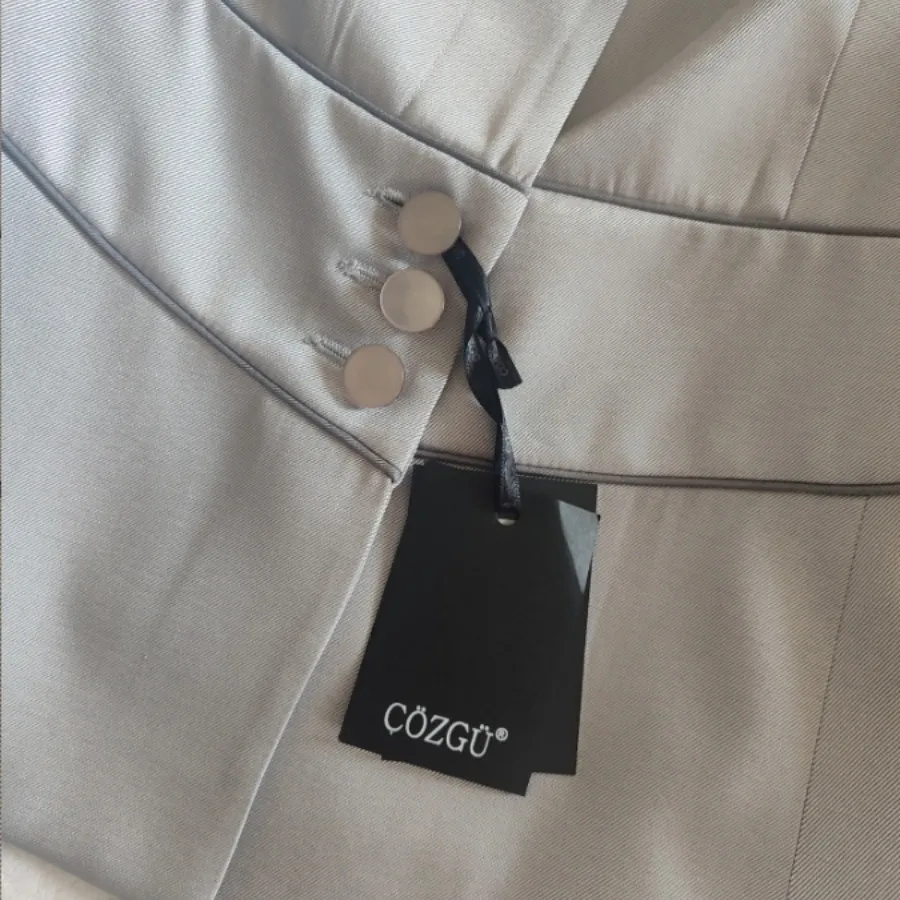 ست کت و دامن طوسی-نقره‌ای