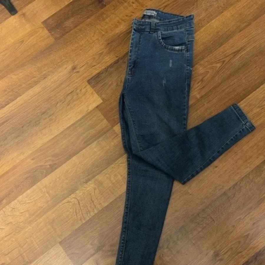 شلوار لی وبافت ظریف