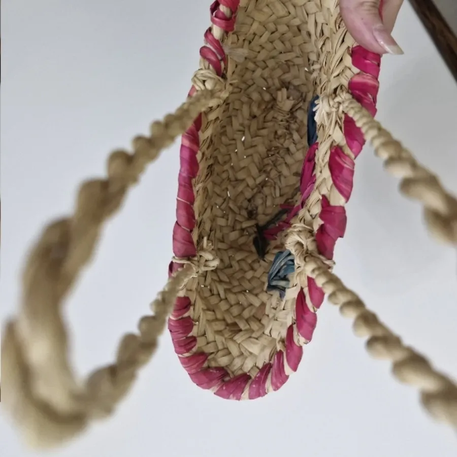 زنبیل حصیری