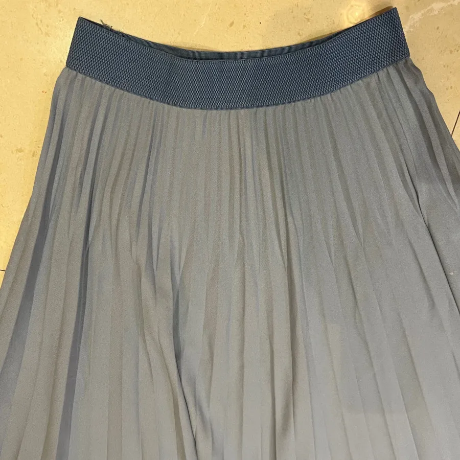 دامن پلیسه آبی