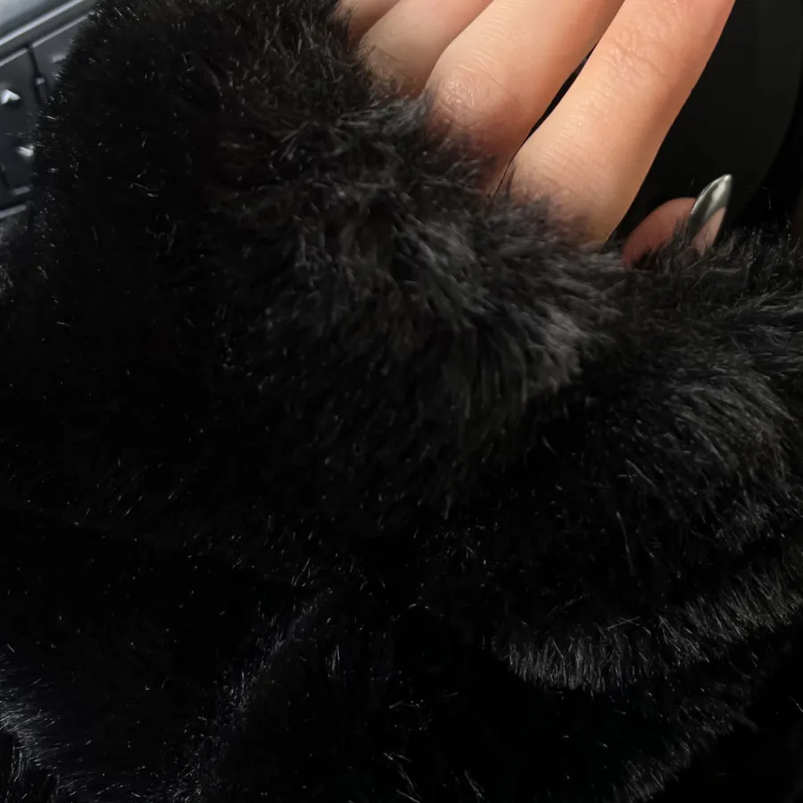 پالتو پوست مشکی وارداتی