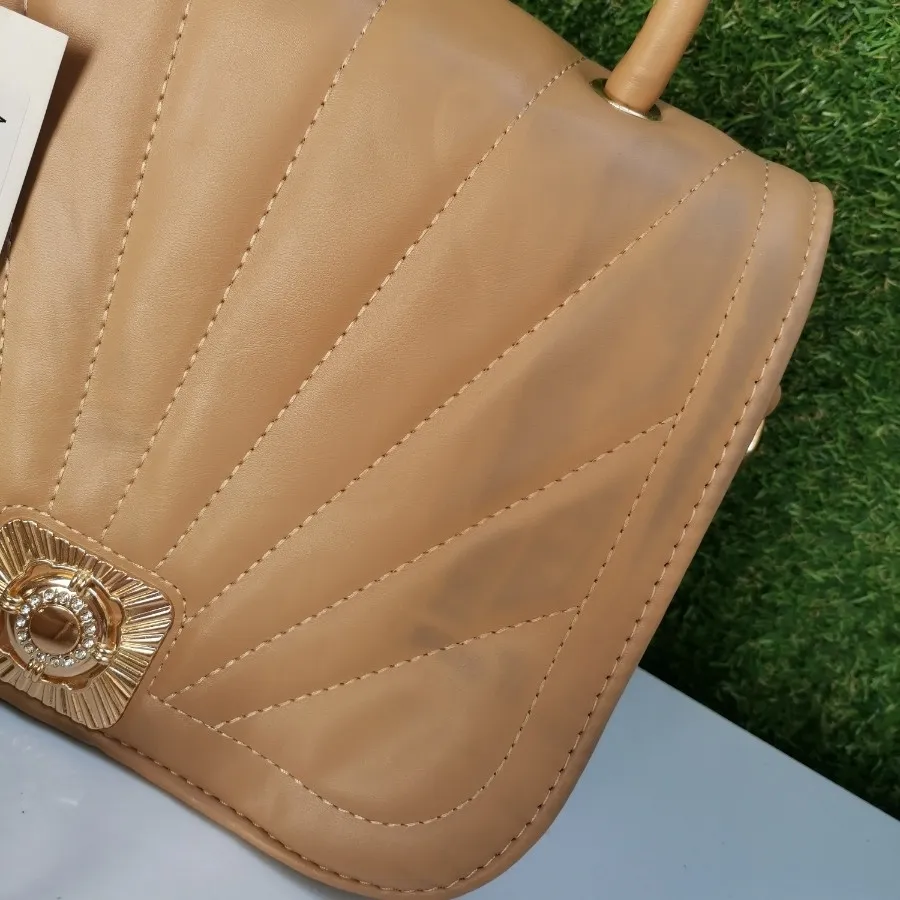 کیف مجلسی کرمی