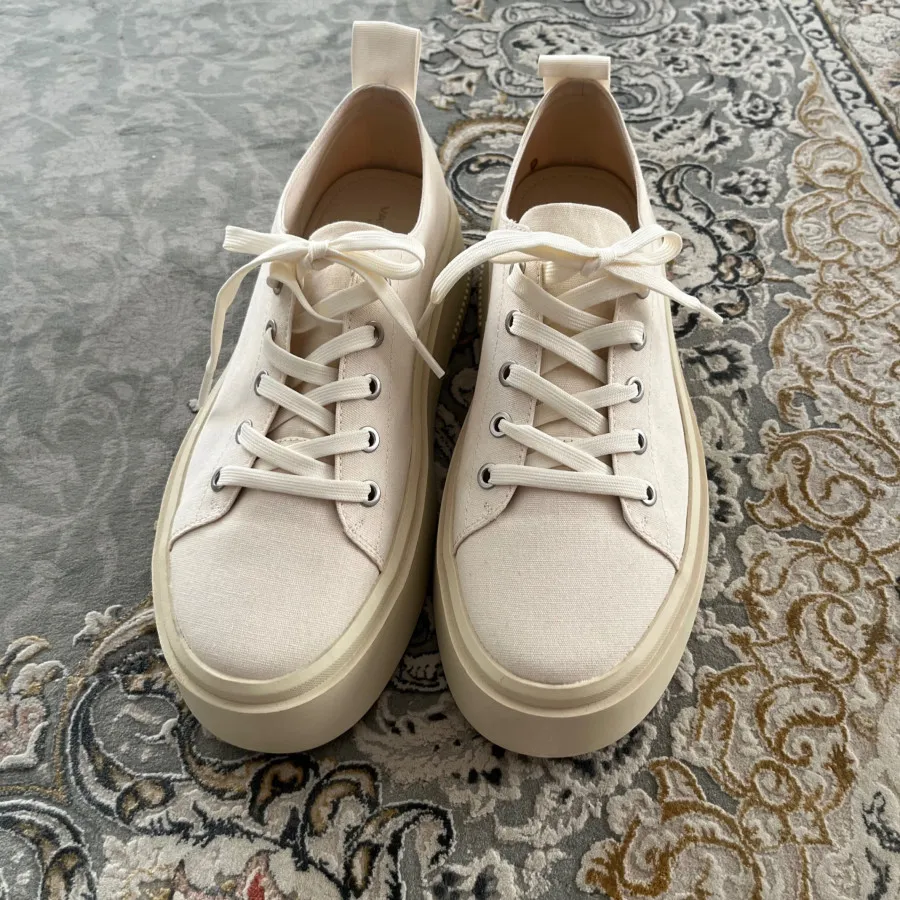 کفش اسپورت vagabond