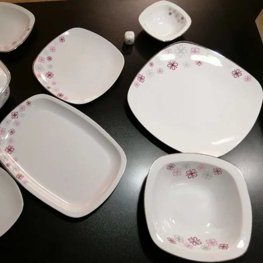 سرویس غذا خوری