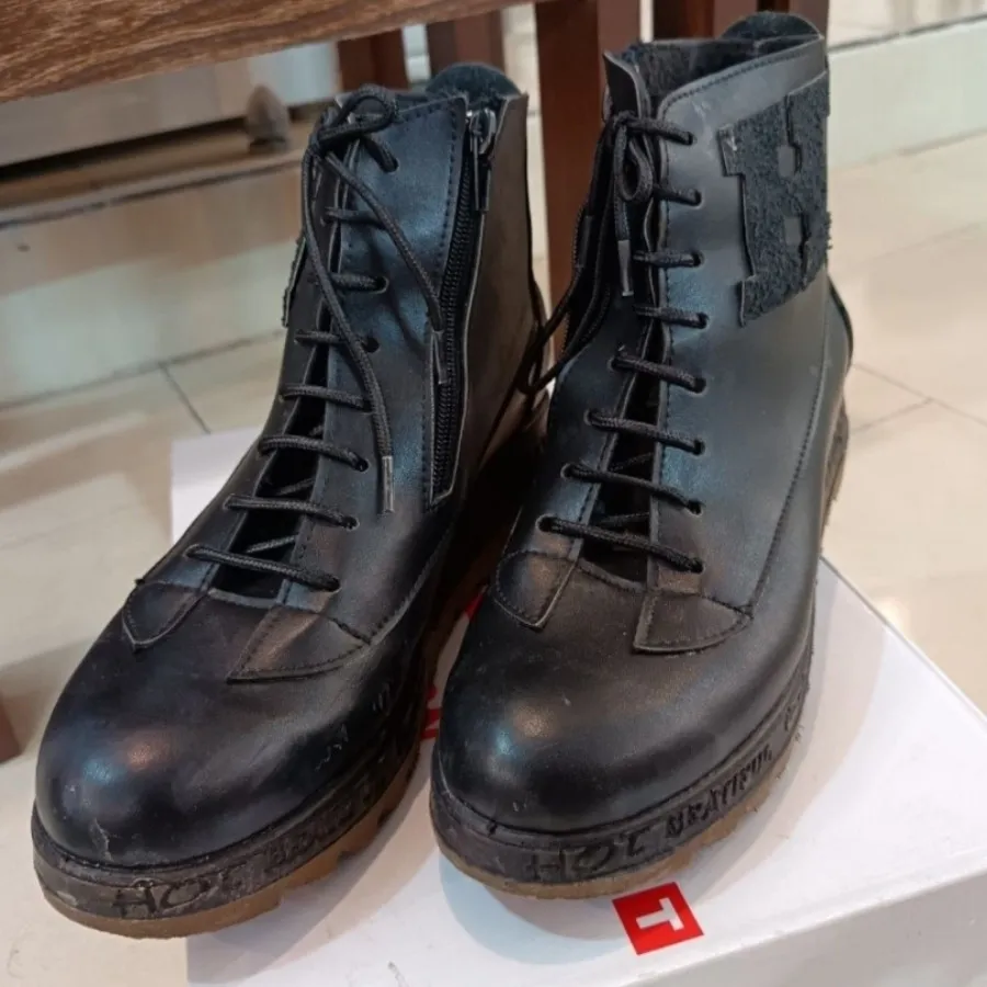 بوت ساق کوتاه مشکی ترند