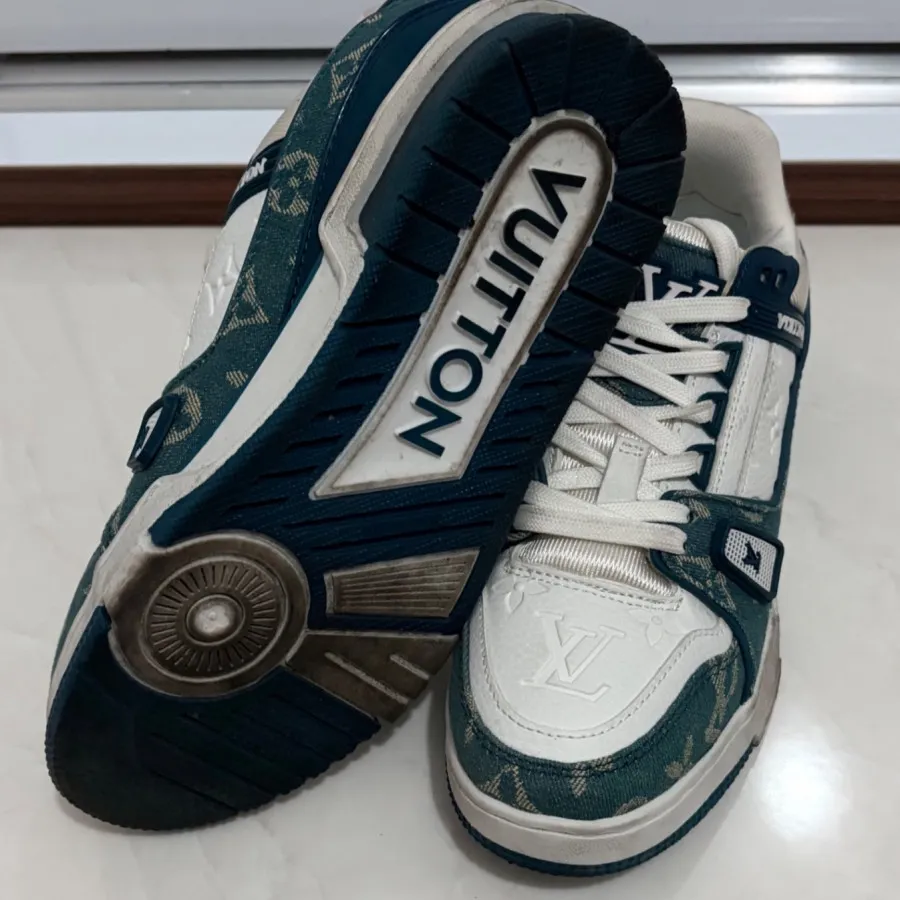 کفش لویی ویتون