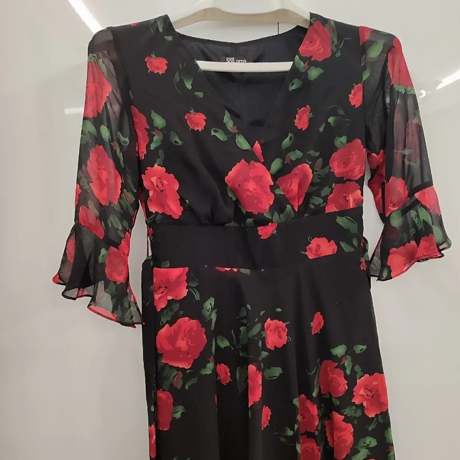 پیراهن گلدار