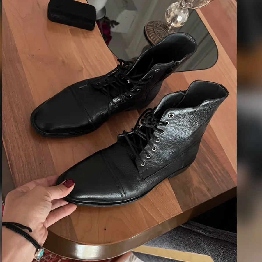 نیم بوت چرم طبیعی