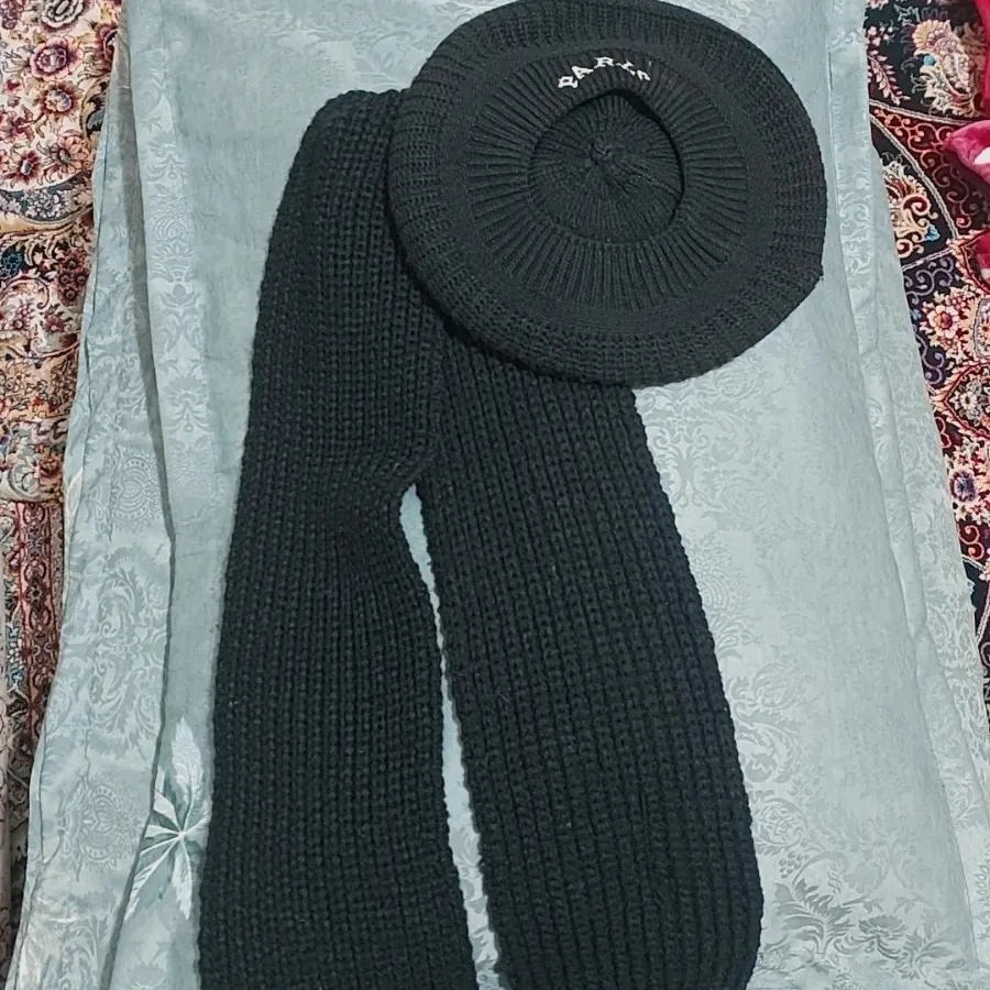 کلاه وشال گردن