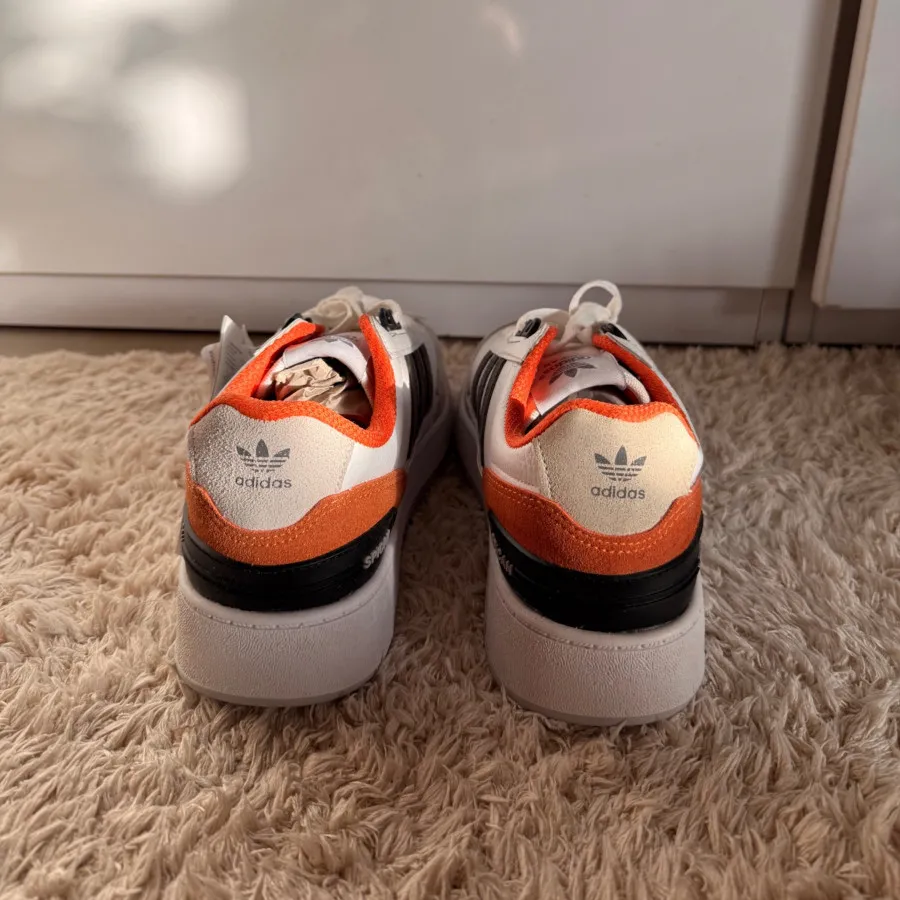 کتونی آدیداس