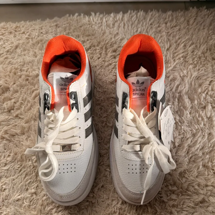 کتونی آدیداس