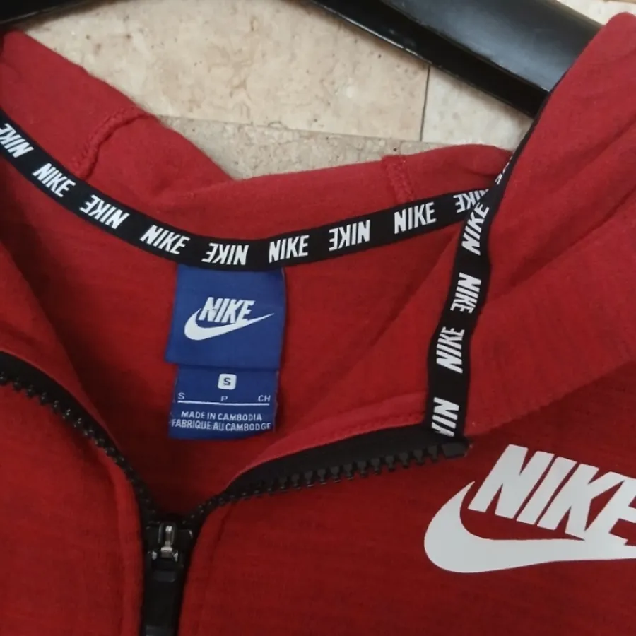 سویشرت نایک