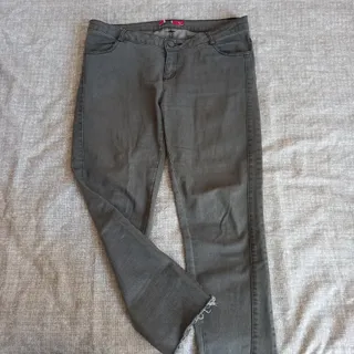 شلوار لی خاکستری