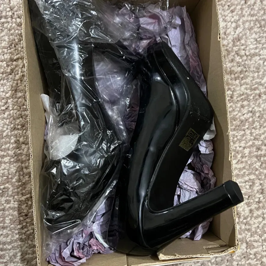 کفش مجلسی ورنی