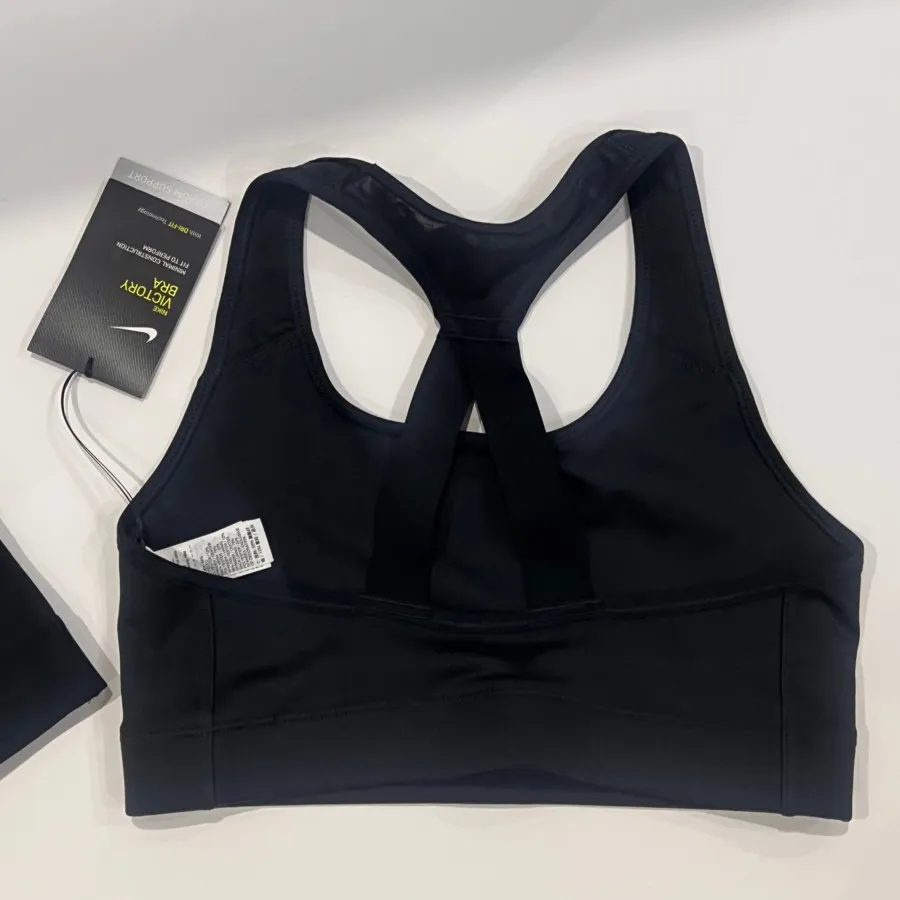 ست نیم تنه و لگ نایکی