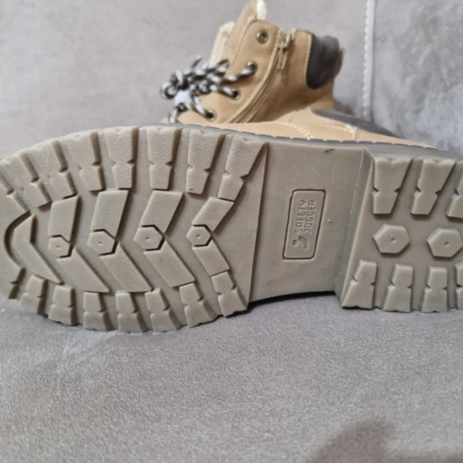 نیم بوت زمستانی اروپایی