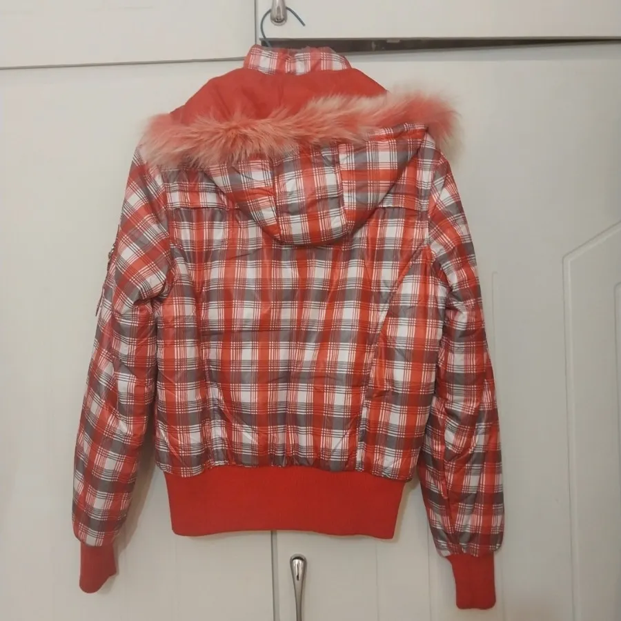 کاپشن پشم شیشه دار