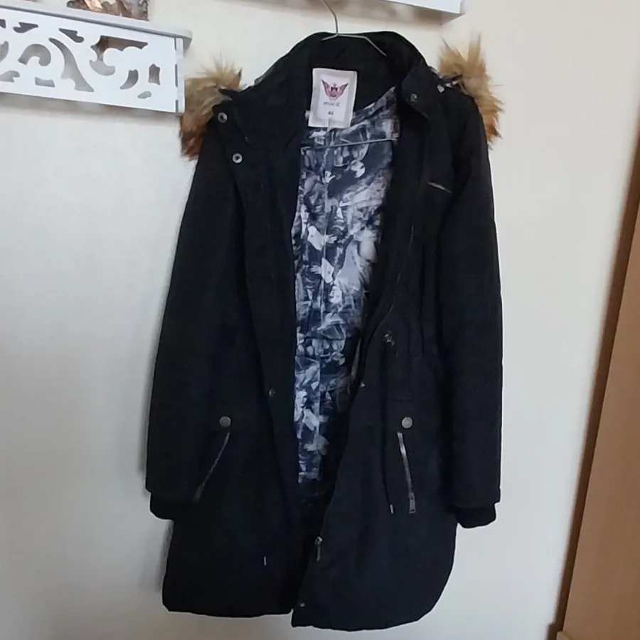 کاپشن خارجی بلند