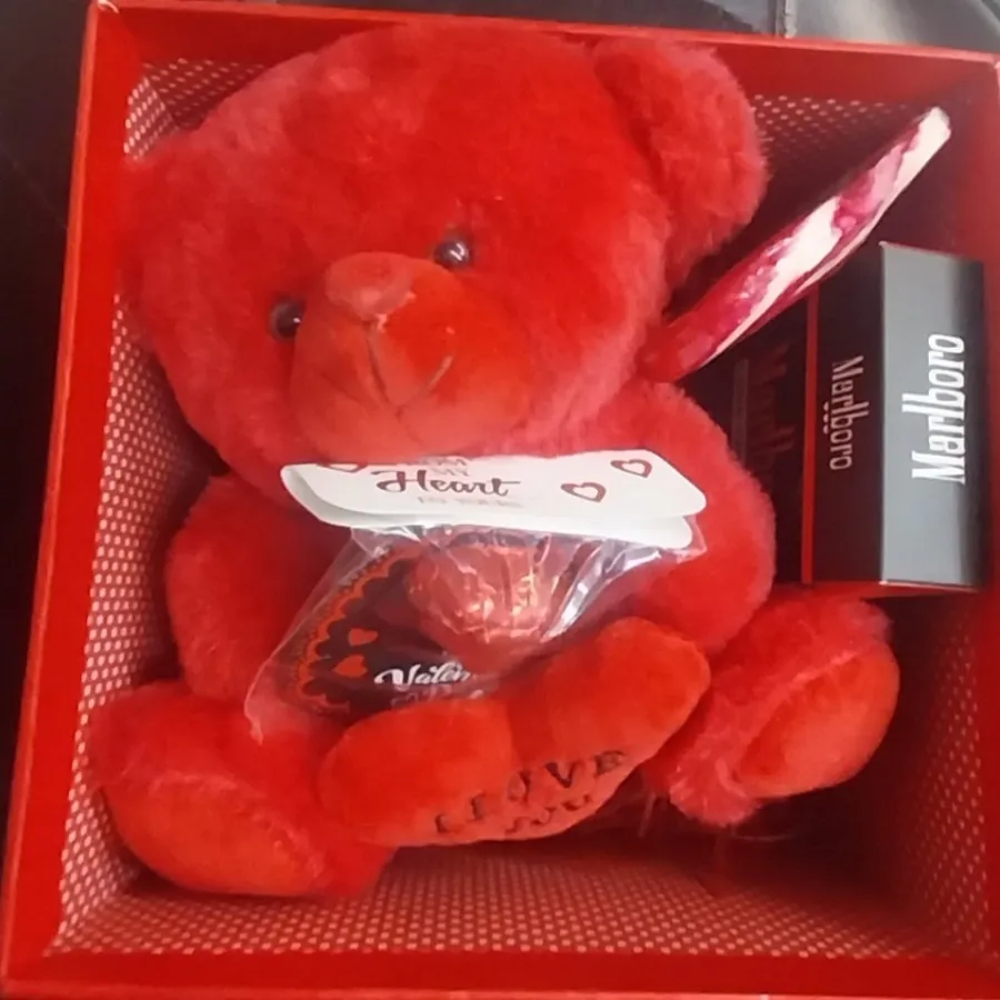 جعبه با عروسک نو