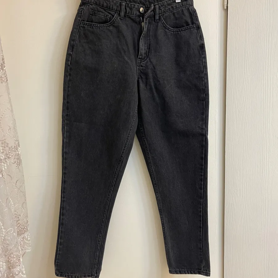 شلوار جین زغالی