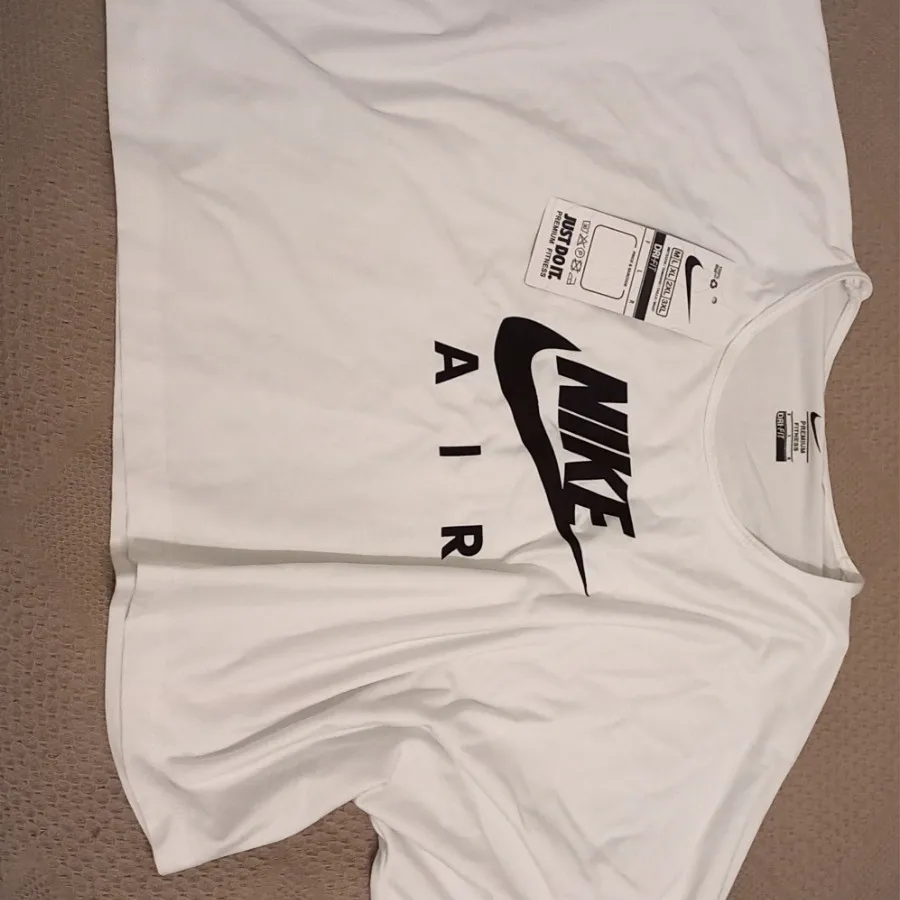 تیشرت زنانه نایکی