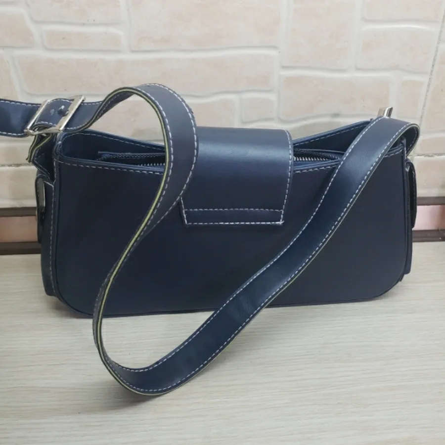 کیف اسپرت سورمه ای